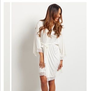 Pinkblush robe, NWT sz Small